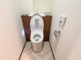 トイレリフォーム 内装にもこだわった、おしゃれなトイレ空間